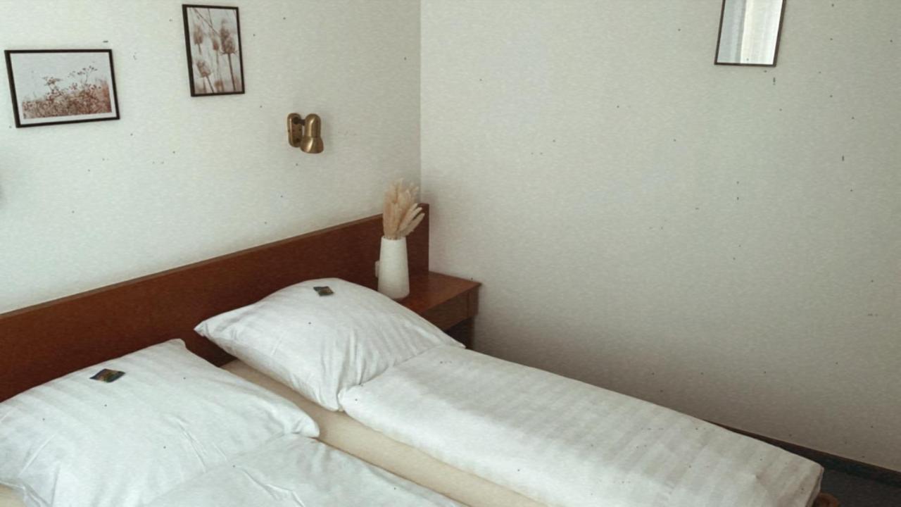 Kirchhain Hotel Zur Sonne מראה חיצוני תמונה