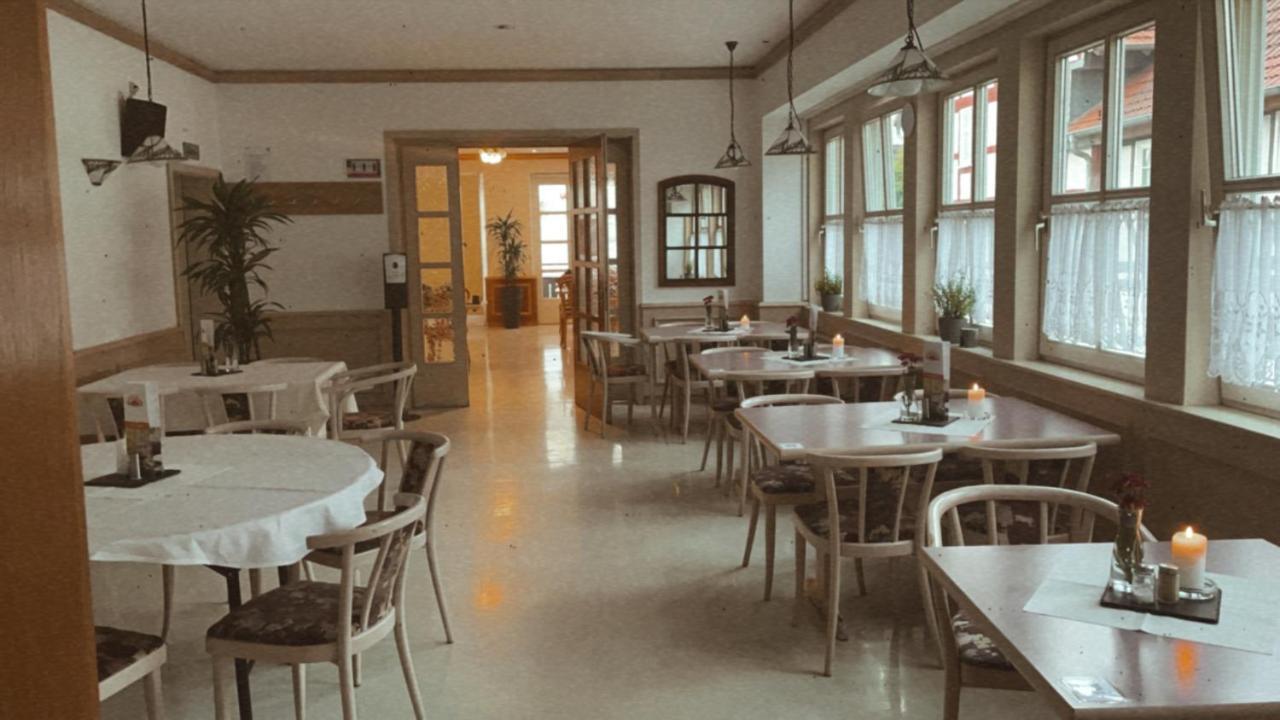 Kirchhain Hotel Zur Sonne מראה חיצוני תמונה