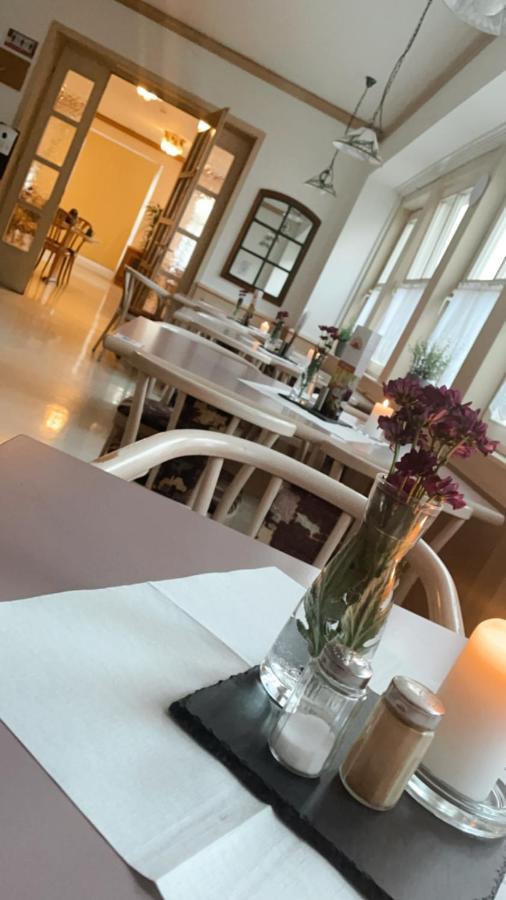 Kirchhain Hotel Zur Sonne מראה חיצוני תמונה