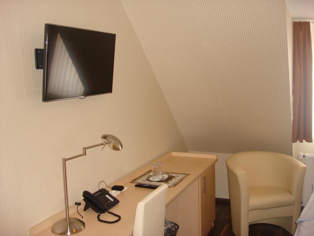 Kirchhain Hotel Zur Sonne חדר תמונה